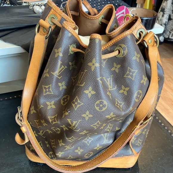 Louis Vuitton vintage bucket bag - Picture 2 of 6